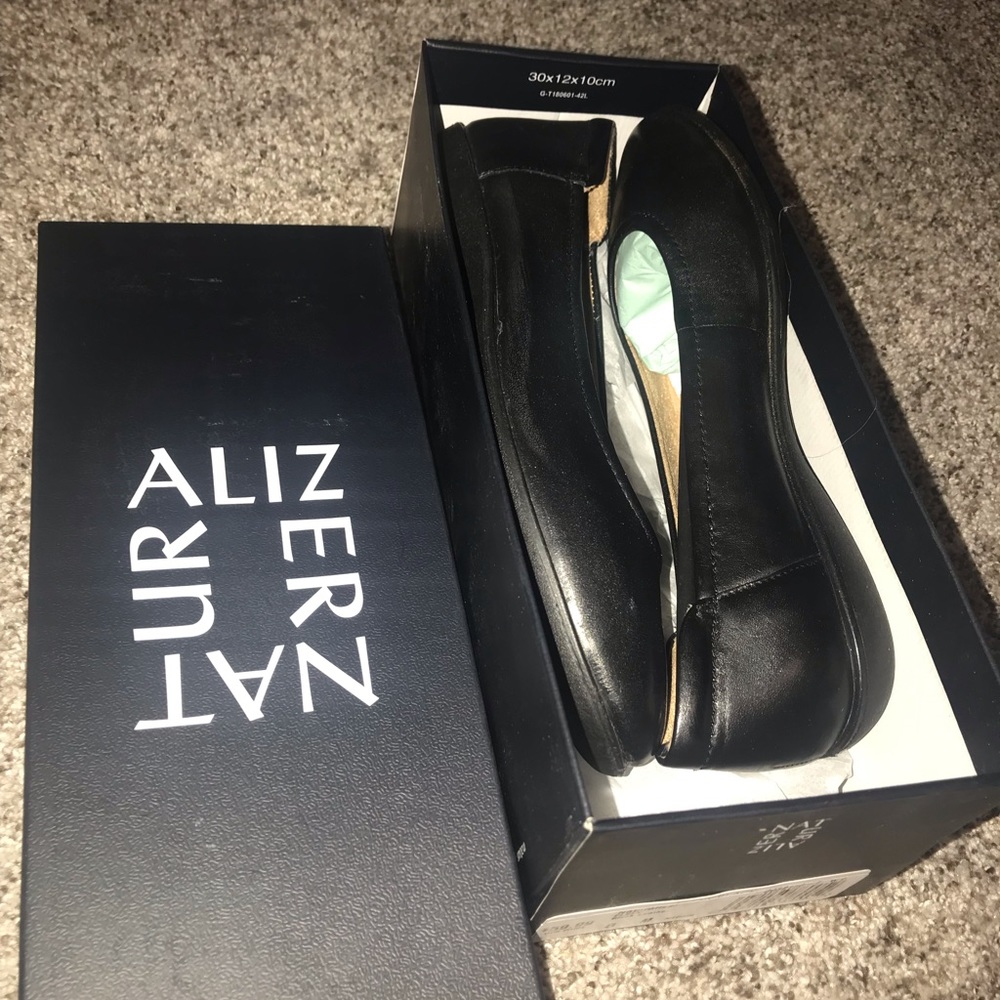 Naturalizer Flexy Leather Flats